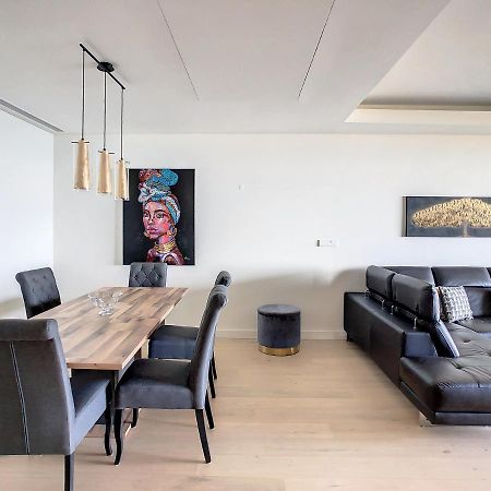Over The Cliff Apartment By Lovelystay 푼샬 외부 사진