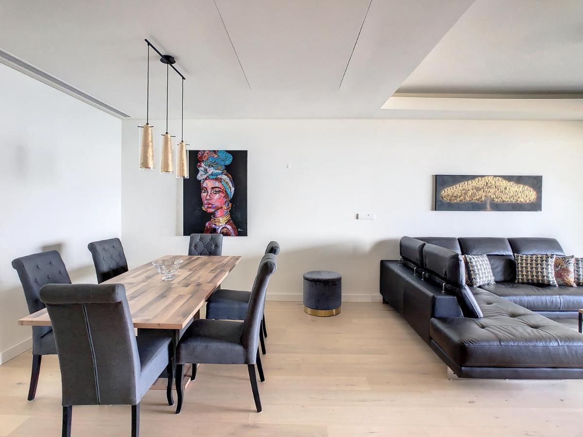 Over The Cliff Apartment By Lovelystay 푼샬 외부 사진